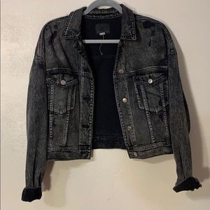 American eagle distressed jean jacket